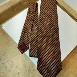 Giorgio Armani Cravatte Silk Tie – Classic Geometric Pattern – Made in Italy