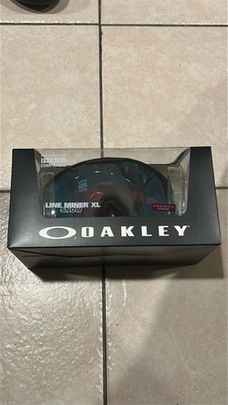 Oakley snow eye wear protection