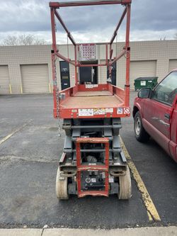 Skyjack Scissor Lift 26 Feet 