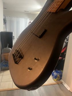 Bass guitar