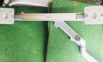 dual monitor brakets with back plate