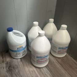 4 Pool Chlorinating Liquid