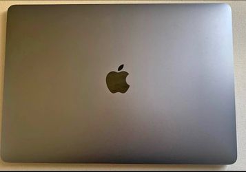 Apple MacBook Air - intel i5 8 gb memory, 256 GB ssd very fast