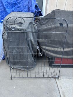 30 foot of garden fencing - 3ft panels that hook to each other. 43” tall - $10 each panel