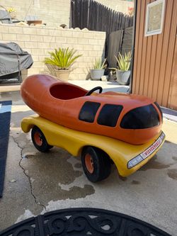 Oscar Mayer Weiner Mobil pedal car