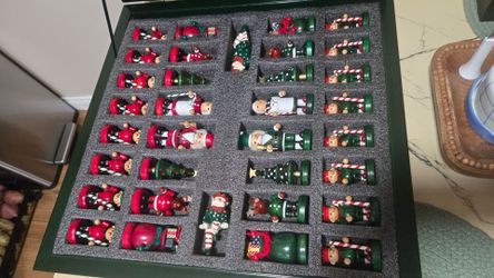 Wooden Christmas chess set Kirkland signature from 1995
