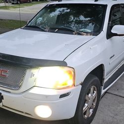 2005 GMC Envoy Denali XL