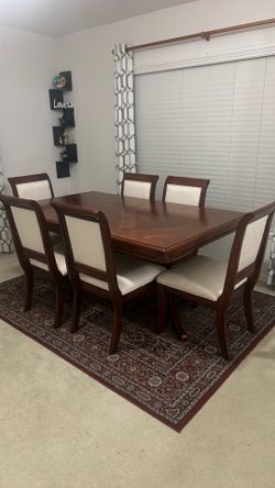 dinner table clean
