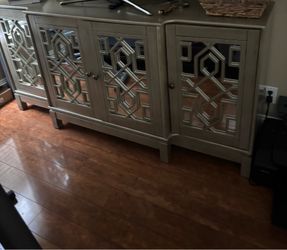 Tv console