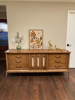 Mid-Century Modern Walnut NineDresser !!