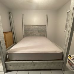 Queen Canopy Bed (and King Canopy Bed)