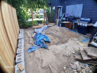 Free dirt in Mountlake Terrace