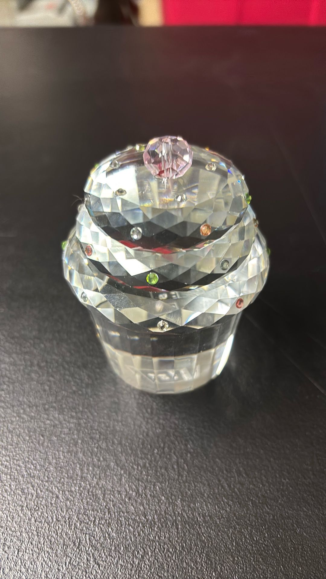 Simon Design Crystal Cupcake Paperweight