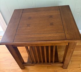 Mission style set of 2 end tables