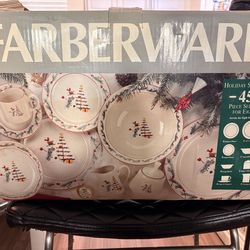 1(contact info removed) FARBERWARE ~ Holiday Snowman ~ 45 Piece Service For 8