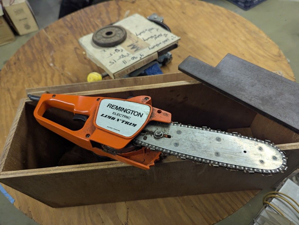 Vintage Remington Electric Limb N' Trim Chainsaw 