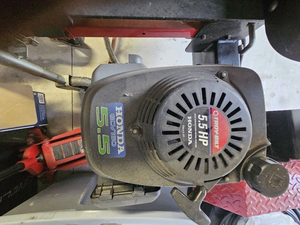 Troy Bilt Log SPLITTER - LIKE NEW