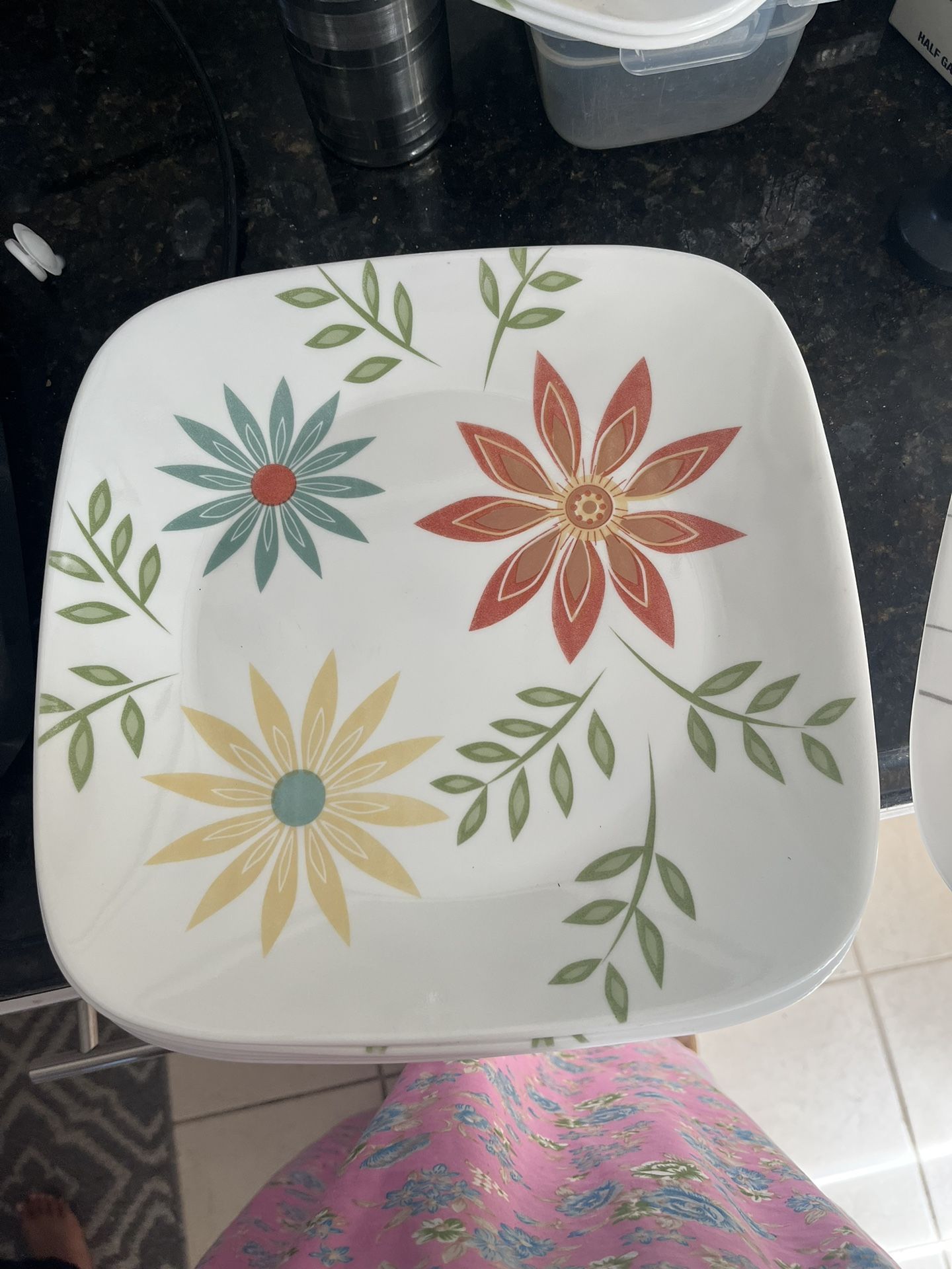 8 Corelle Square Dinner Plates