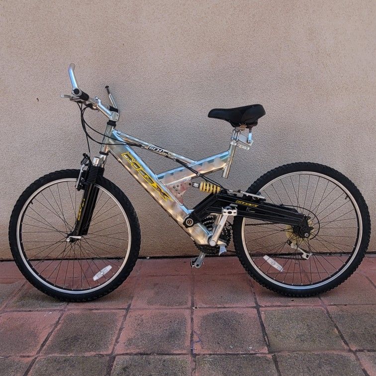 Mongoose MGX Grx 6.5 Mountain Bike for Sale in Escondido CA OfferUp