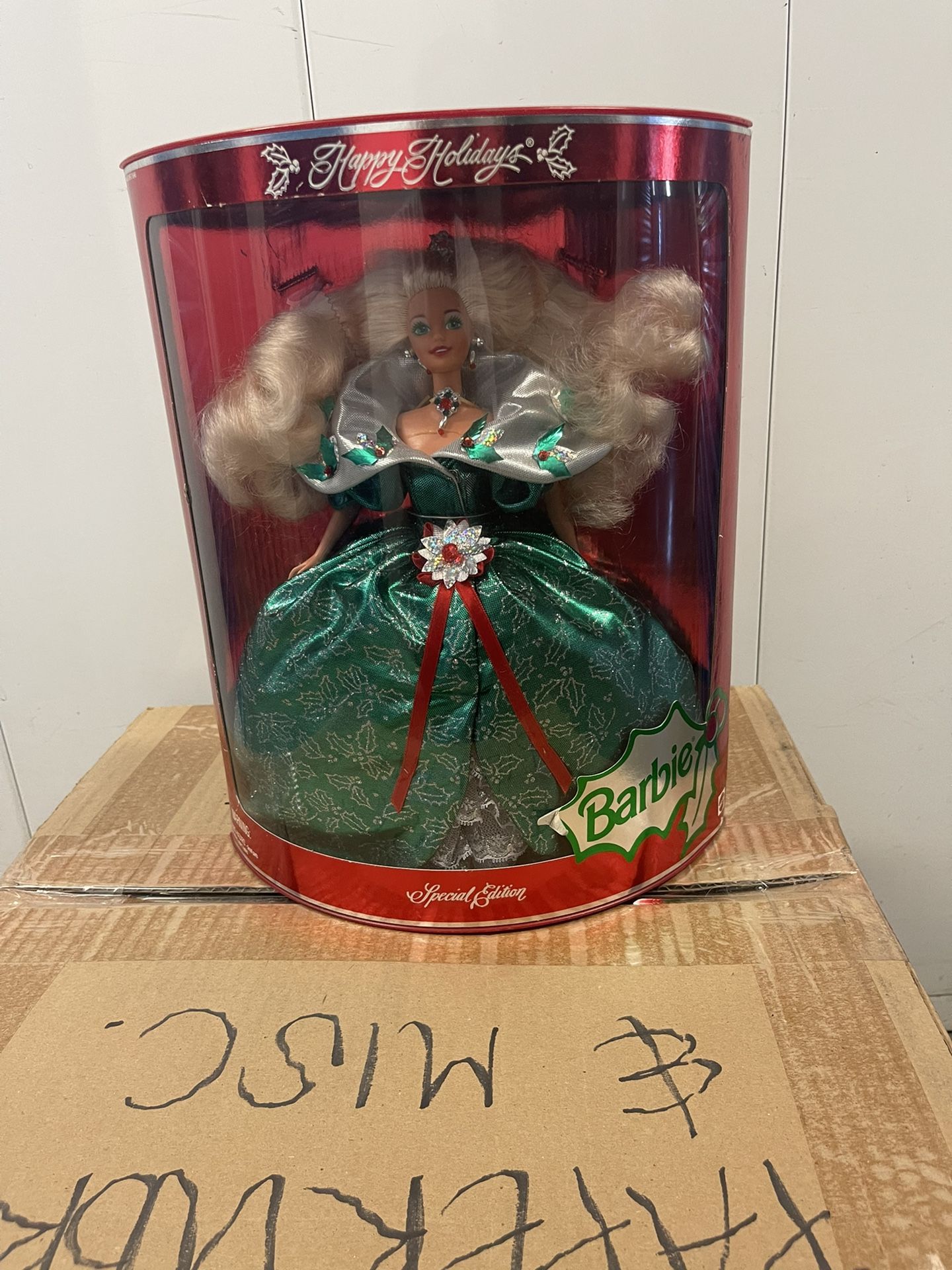 Happy Holidays 1995 Barbie Doll