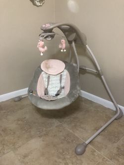 Baby Swing/ mecedor de Bebé / Baby furniture