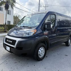 2020 RAM 2500 Low Roof Cargo Van