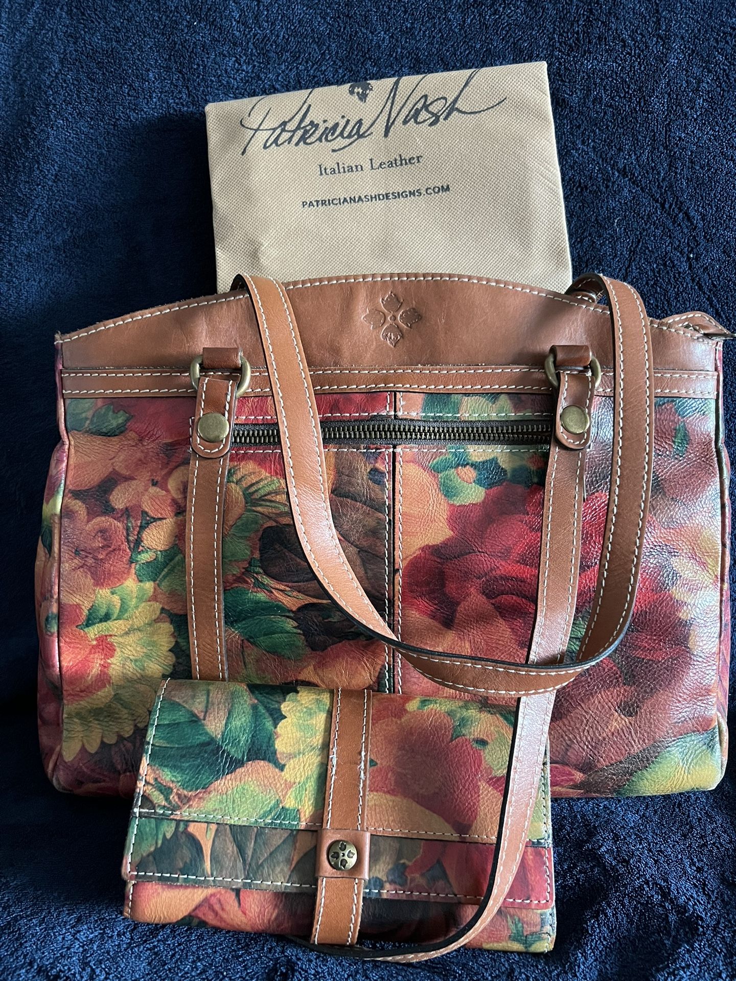 Patricia Nash Floral Handbag And wallet