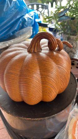 Gorgeous 8-9 inch Resin pumpkin that looks very Realistic.