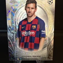 Lionel Messi Topps Chrome Ultimate Stage Refractor 