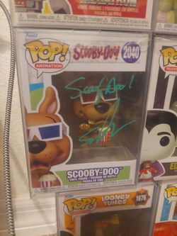 Scooby doo autograph funko