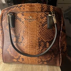 Couch ladies purse