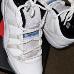 Jordan 11 Legend Blues