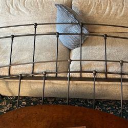 King Size Boxspring And Bedframe 