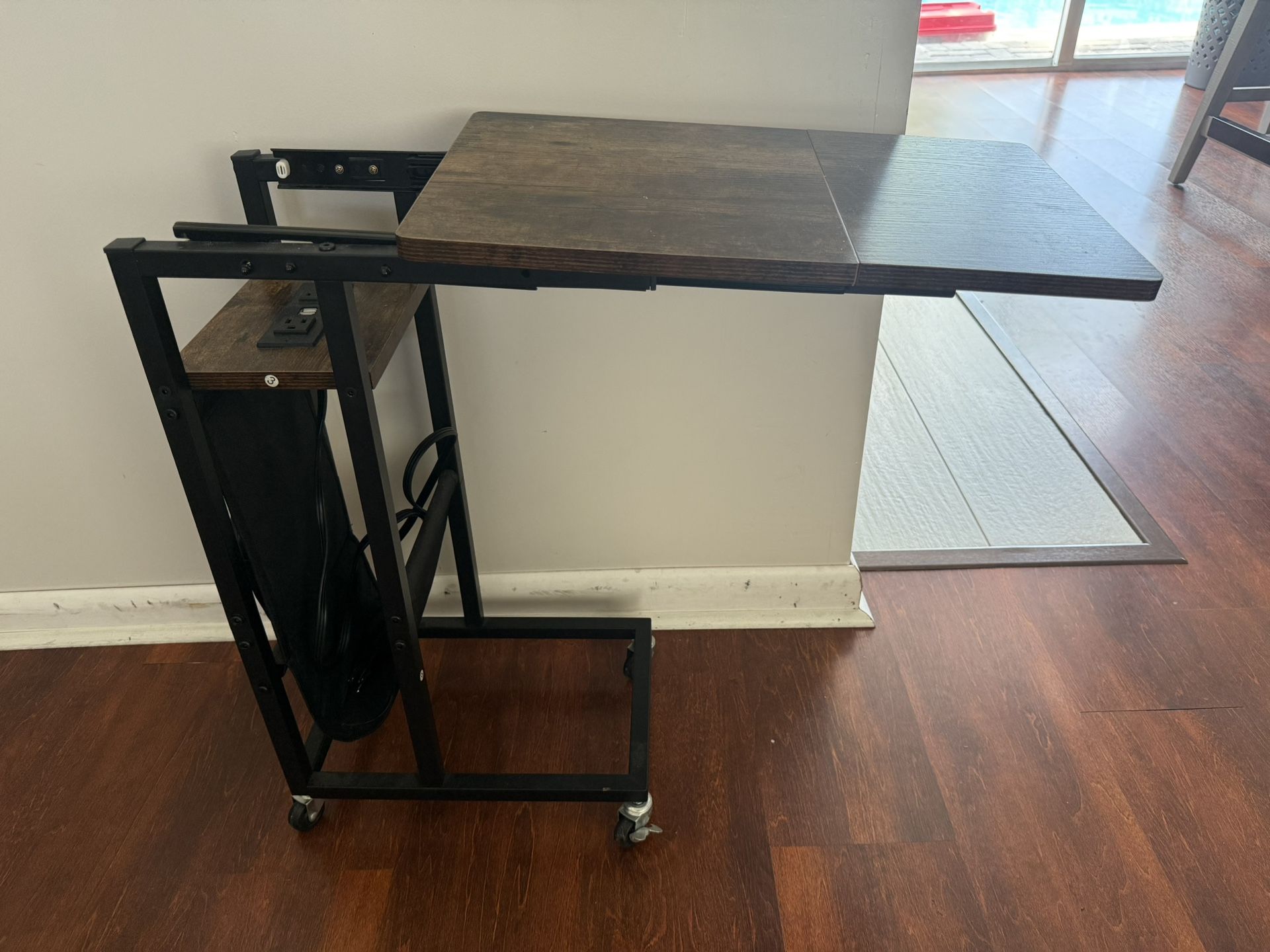 Rolling Table With Extender