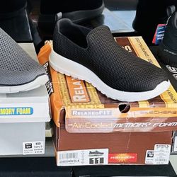 NEW Skechers Max Men  11 Extra-Wide-Fit   