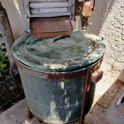 1912 Easy Washer Maytag