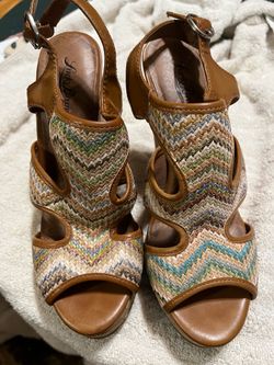 Lucky Brand Wedge 6.5