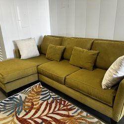 DARK OLIVE SECTIONAL COUCH W/ FREE DELIVERY