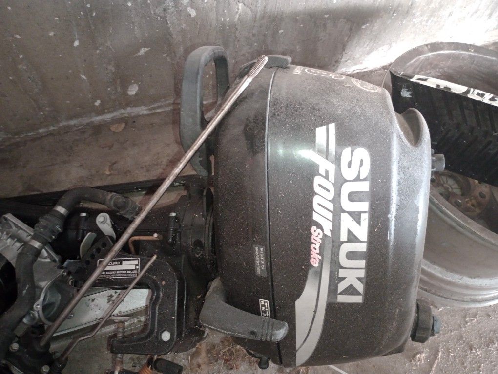 SUZUKI 6HP 6 HO HORSEPOWER OUTBOARD 4 STROKE MOTOR STROKES ENGINE BOAT DINGHY INFLATABLE TENDER SKIF