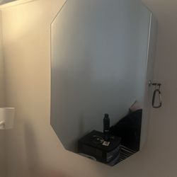 Mounted Mirrored Jewelry Chest