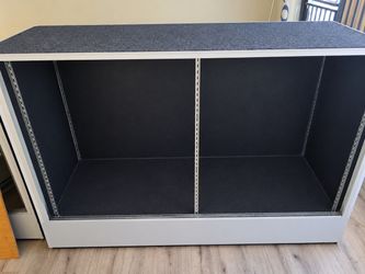 Glass showcase
