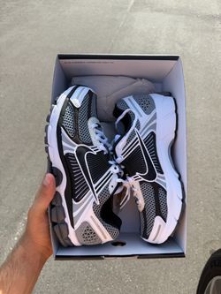 Nike Vomero 5 dark grey size 7