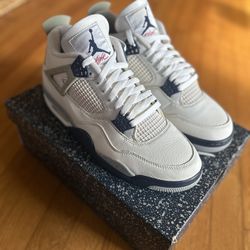 Jordan 4 Midnight Navy Size 11M