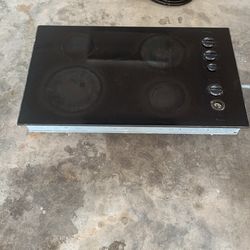 36” Amana Cooktop