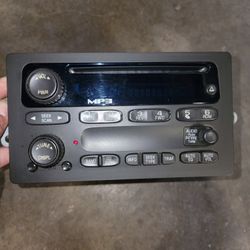 2007 Chevy Colorado OEM Stereo With CD