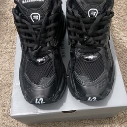 Balenciaga Runner