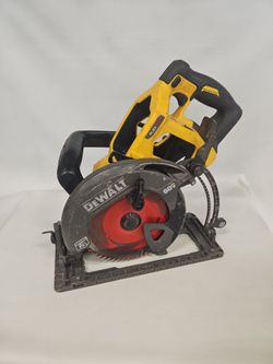 DeWalt DCS577 FlexVolt 60V Brushless Cordless 7-1/4" Circular Saw TOOL ONLY C8621