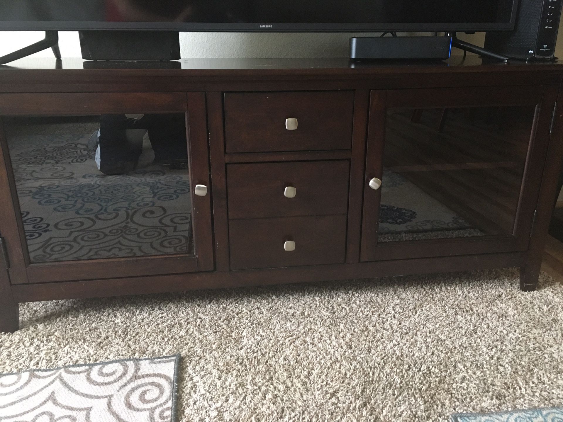 Tv. Home teatre blue ray and tv stand