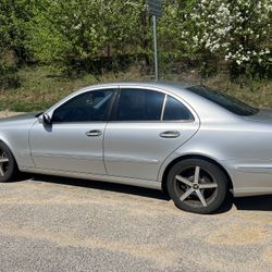 Mercedes-Benz E-Class E500 Sedan 4D 2005