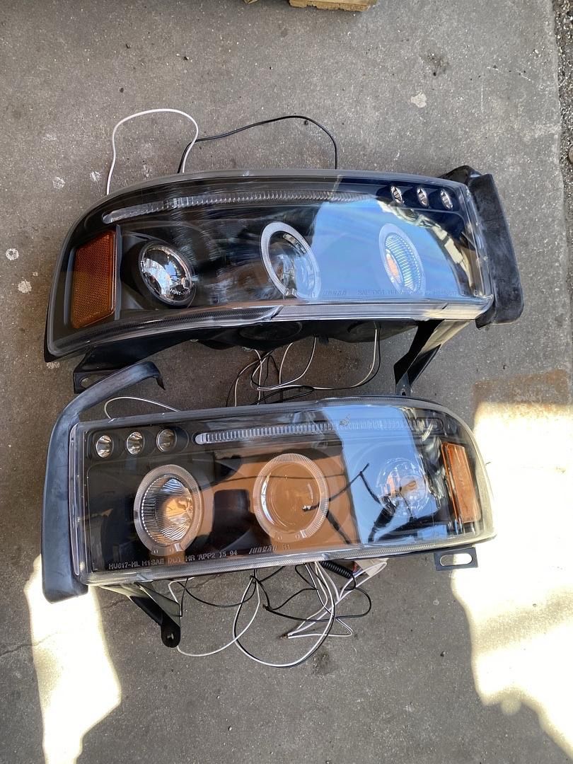 94-01 Dodge Ram Black Amber Projector LED Headlights open box as is